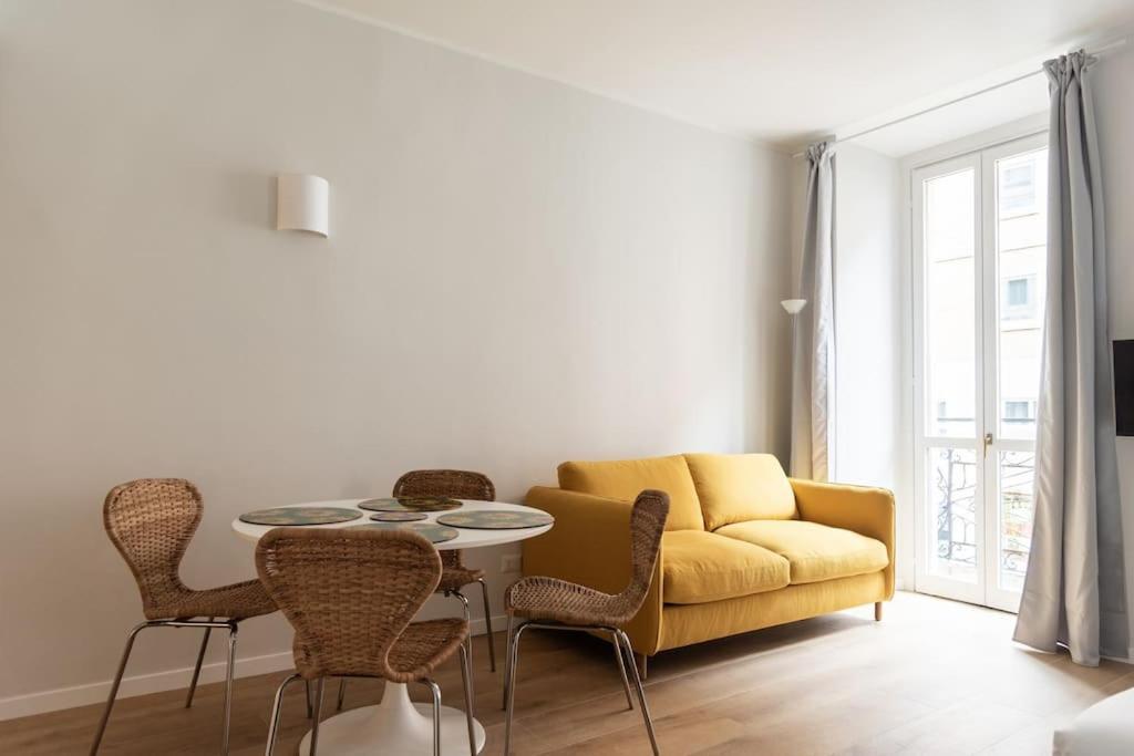 Youhosty - Ticinese Suite 1 มิลาน ภายนอก รูปภาพ